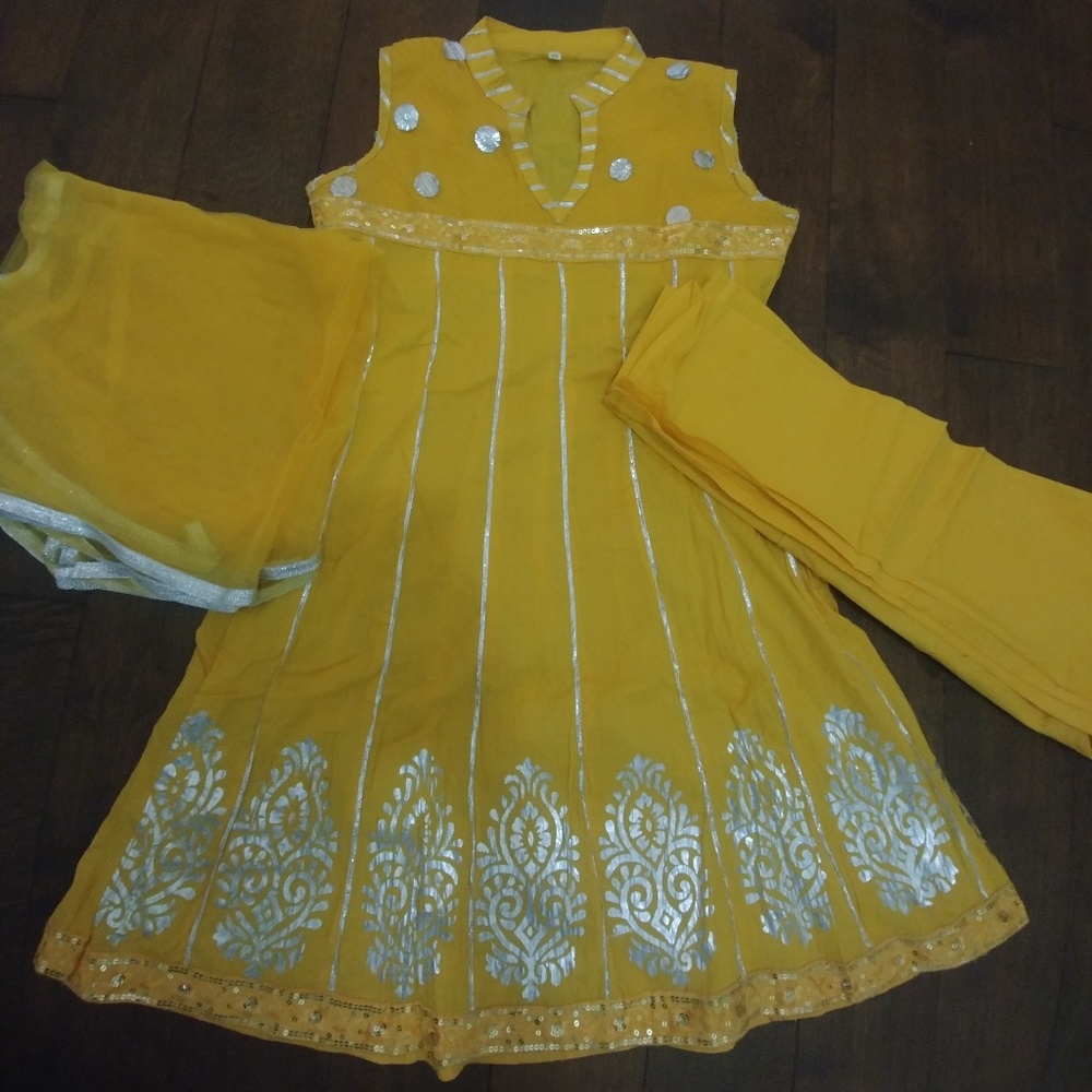 Indian Dress with skinny bottom and duppatta